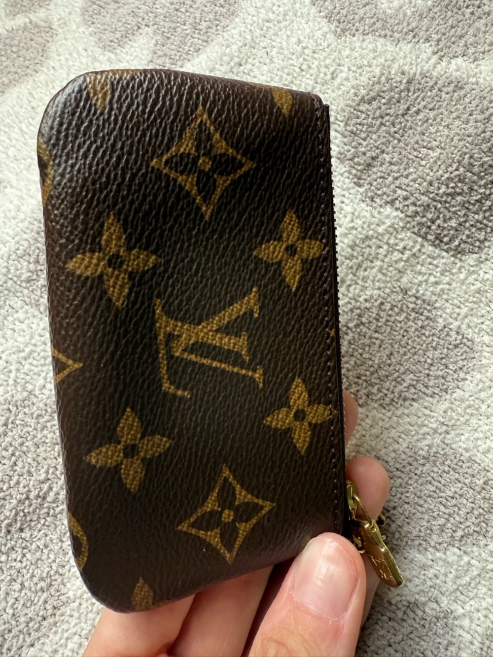 Louis Vuitton Monogram Key Pouch in Brown & Gold Hardware - Picture 6 of 12
